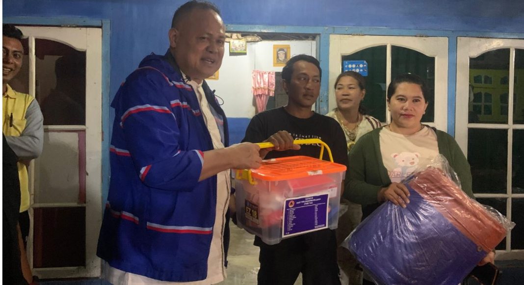 Emil Dardak Instruksikan Aksi Cepat, Demokrat Jatim Hadir Bantu Korban Gempa Situbondo